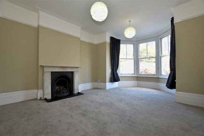 4 Bedroom Semi-Detached House To Rent In Spratt Hall Road, Wanstead, E11