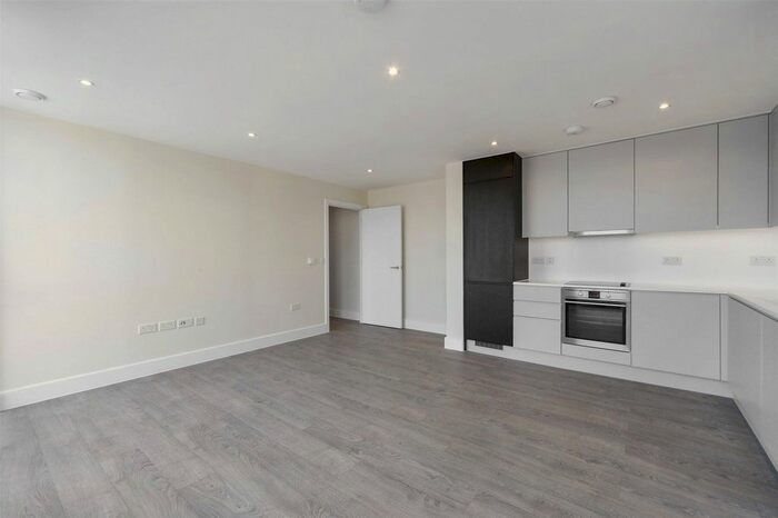 1 Bedroom Flat To Rent In Ruckholt Road, London, E10