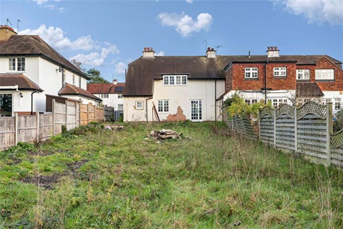 2 Bedroom House For Sale In Rythe Road, Claygate, Esher, Surrey, KT10