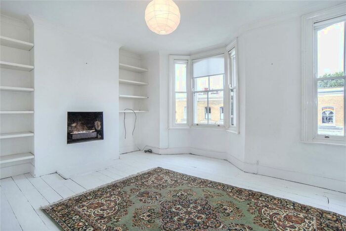 2 Bedroom Apartment To Rent In Powerscroft Road, London, E5