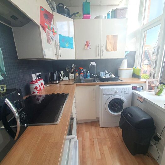 1 Bedroom Flat To Rent In Owls Road, Bournemouth, Dorset, BH5