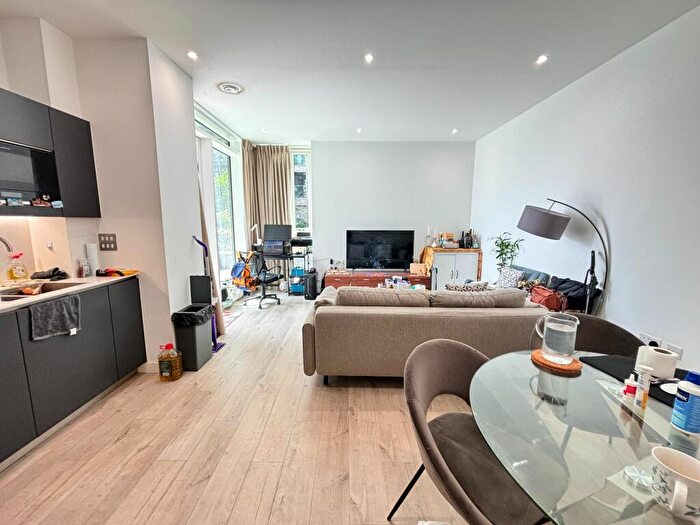 1 Bedroom Apartment To Rent In Hartingtons Court, Coster Avenue, London, N4