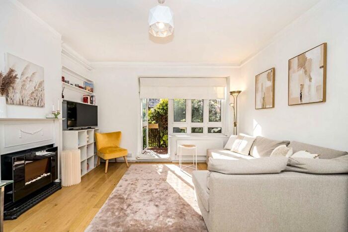 2 Bedroom Flat For Sale In Wiltshire Close, Chelsea, SW3