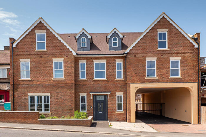 1 Bedroom Apartment For Sale In Malden Road, Cheam, Sutton, SM3