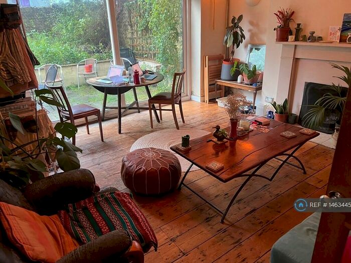 3 Bedroom Flat To Rent In Clarendon Villas, Hove, BN3