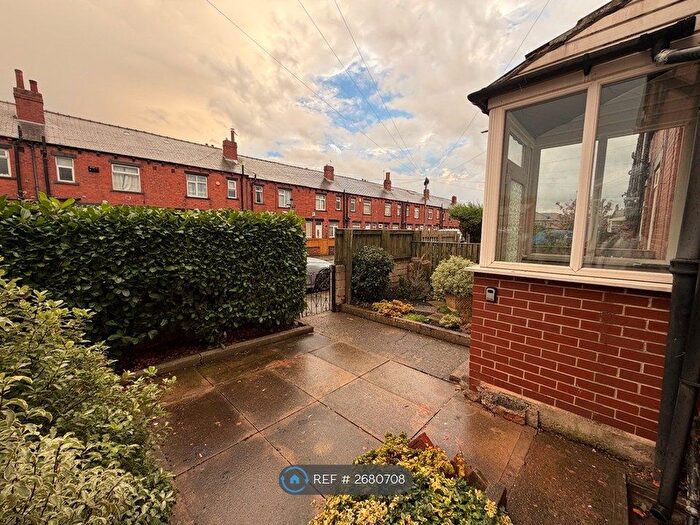 3 Bedroom Terraced House To Rent In Marsden Place, Leeds, LS11