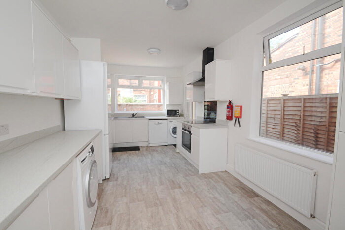 5 Bedroom Terraced House To Rent In Whitby Avenue, Fallowfield, Manchester, M14