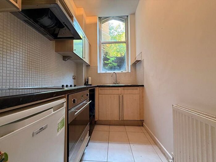 1 Bedroom Flat For Sale In Apartment, Boothroyds, Dewsbury, West Yorkshire, WF13