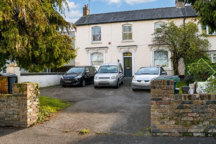 1 Bedroom Flat For Sale In Henry Road, Barnet, EN4