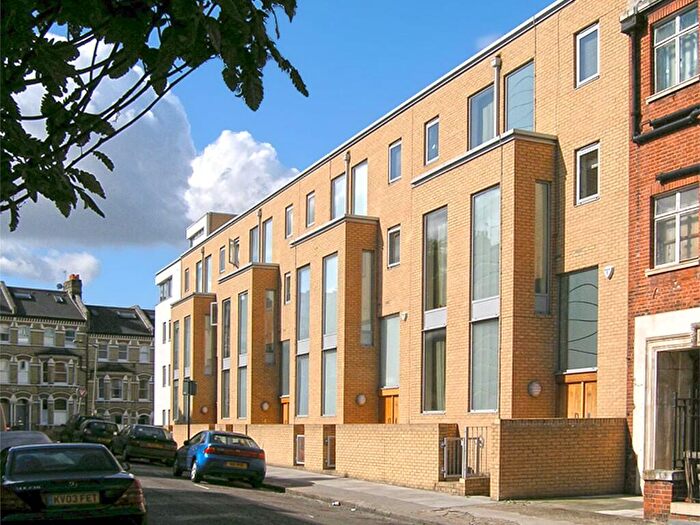 5 Bedroom Town House For Sale In Ilminster Gardens, London, SW11