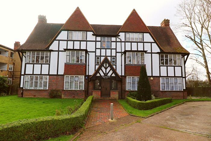 3 Bedroom Flat For Sale In Ayr Court, Monks Drive, West Acton, West Acton, W3