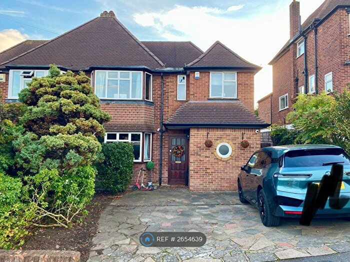 4 Bedroom Semi-detached House To Rent In Keswick Road, West Wickham, BR4