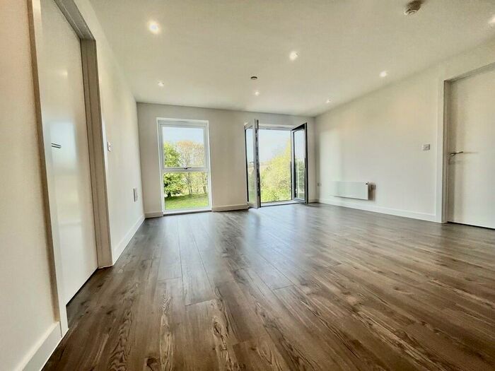 2 Bedroom Apartment To Rent In Alexandra Park, LS4