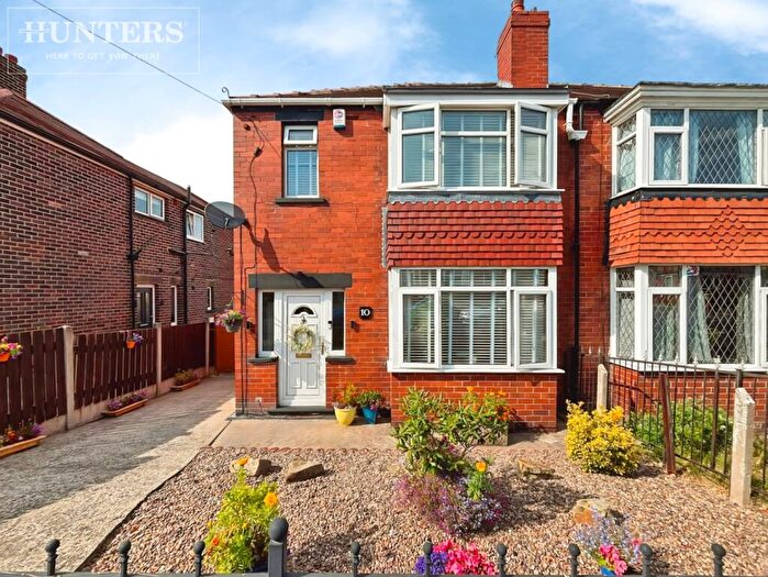 3 Bedroom Semi-Detached House For Sale In Queensway, Barnsley, S75