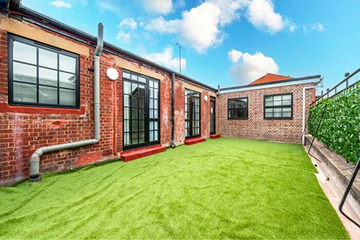 1 Bedroom Serviced Apartments To Rent In High Road, London, N17