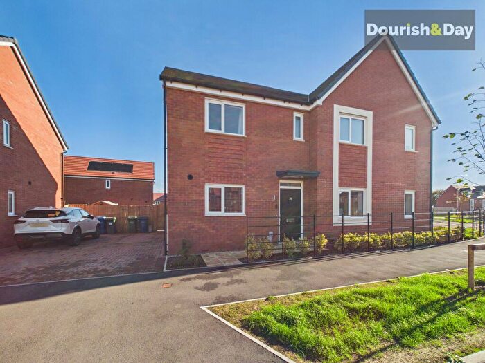 3 Bedroom Semi-Detached House For Sale In Delphinium Place, Stafford, ST17