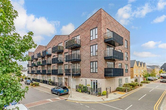 1 Bedroom Flat For Sale In Corys Road, Rochester, Kent, ME1