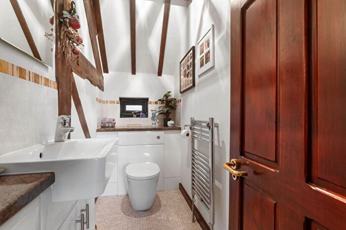 4 Bedroom Barn Conversion For Sale In Holt Castle Barns, Holt Heath, Worcestershire., WR6