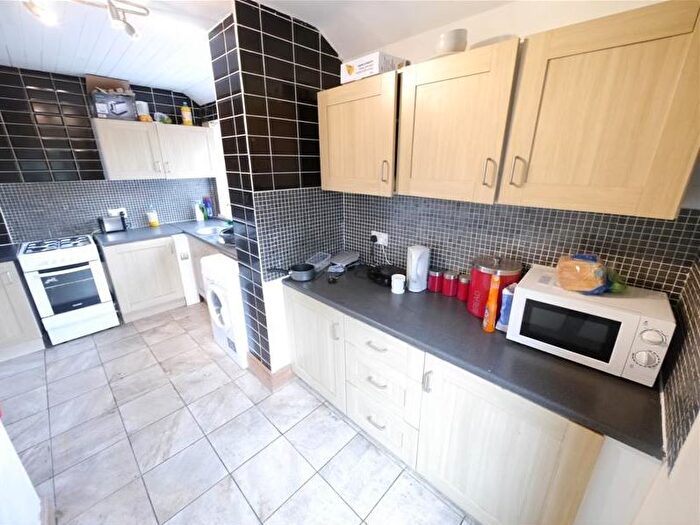 6 Bedroom Property To Rent In St. Chads View, Leeds, LS6