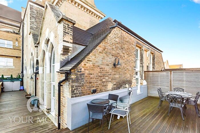 2 Bedroom Flat For Sale In Bunstone Hall, Chapel Drive, Dartford, Kent, DA2