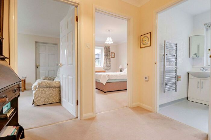 1 Bedroom Flat For Sale In High Wych Road, Sawbridgeworth, CM21