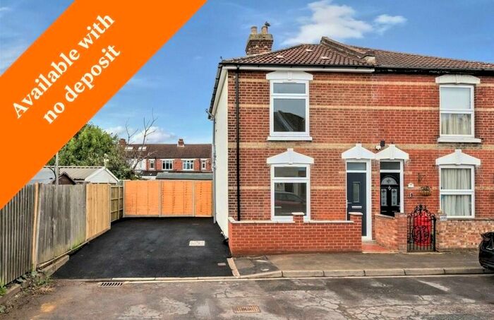 3 Bedroom Semi-Detached House To Rent In Gladstone Road, Gosport, PO12