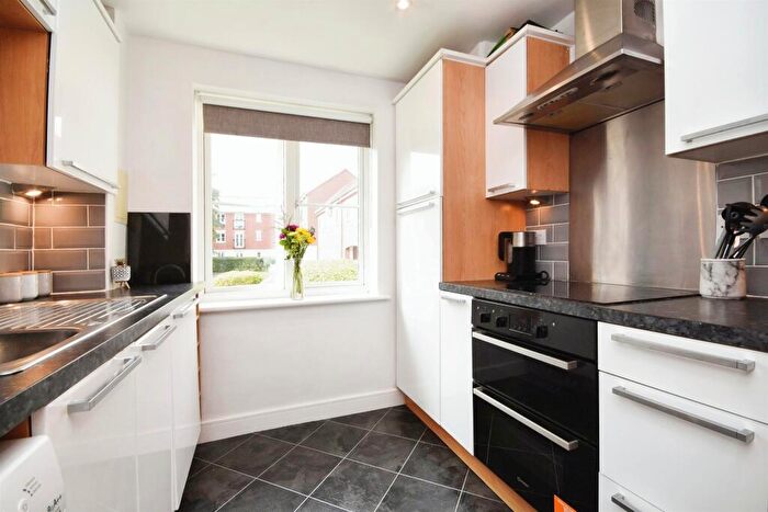 1 Bedroom Apartment For Sale In Gerard Gardens, Great Baddow, Chelmsford, CM2
