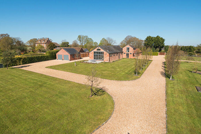 6 Bedroom Detached House For Sale In The Long Barn, Thornhill, SN4