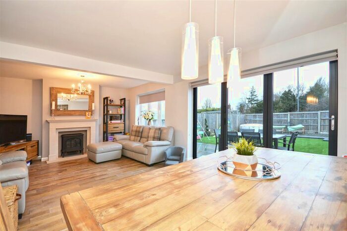 4 Bedroom Detached House For Sale In Bridge Close, Whitchurch Village, Bristol, BS14