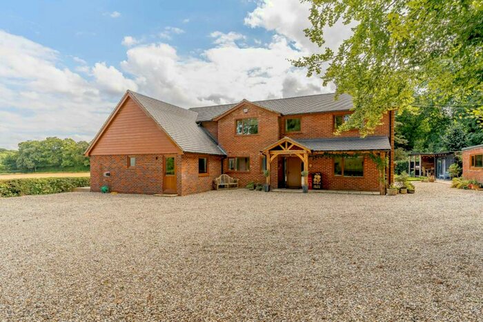 4 Bedroom Detached House For Sale In Goring Heath, Reading, RG8