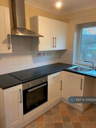 2 Bedroom Flat To Rent In Spring Court, Stapleford, Nottingham, NG9