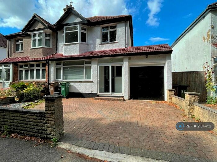 3 Bedroom Semi-Detached House To Rent In Brookfield Avenue, Sutton, SM1