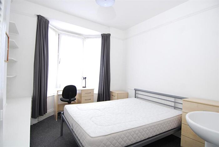 4 Bedroom House To Rent In Glen Park Avenue, Plymouth, PL4
