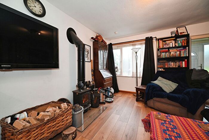 3 Bedroom Semi-Detached House For Sale In Blagrove Drive, Wokingham, RG41