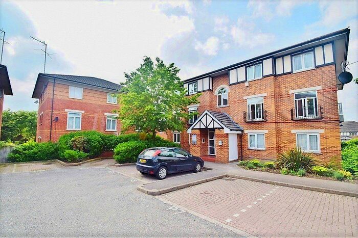 1 Bedroom Flat To Rent In Heton Gardens, London NW4