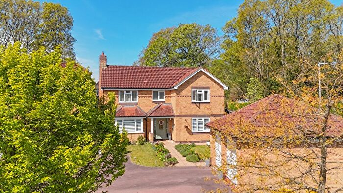 4 Bedroom Detached House For Sale In School Close, Verwood, BH31