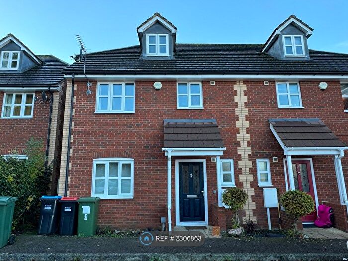 4 Bedroom Semi-Detached House To Rent In Walden Croft, Simpson, Milton Keynes, MK6