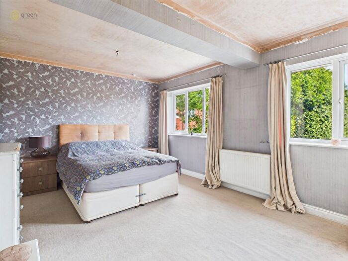 4 Bedroom Detached House For Sale In Moat Drive, Drayton Bassett, Tamworth, B78