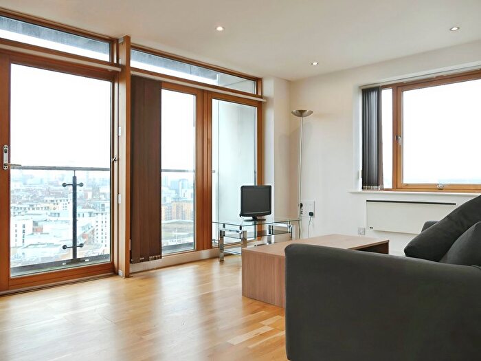 2 Bedroom Flat To Rent In Clarence House, The Boulevard, Leeds, Yorkshire, LS10