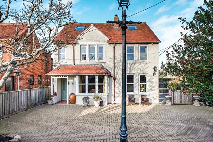 6 Bedroom Detached House For Sale In Eynsham Road, Botley, Oxford, Oxfordshire, OX2