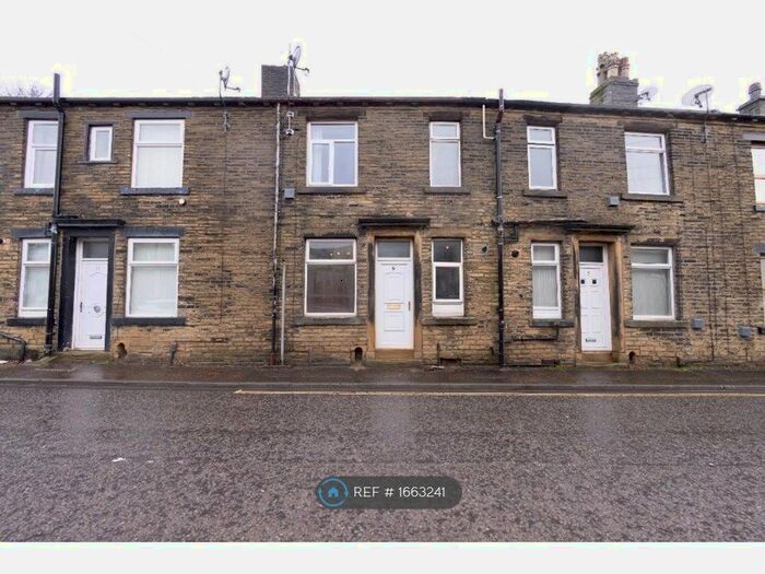 2 Bedroom Terraced House To Rent In Law Lane, Halifax, HX3