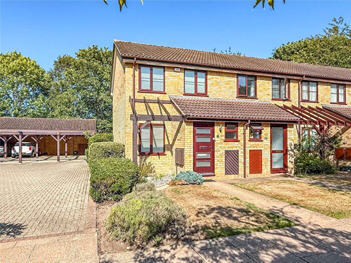 2 Bedroom End Of Terrace House For Sale In Saffron Drive, Christchurch, Dorset, BH23