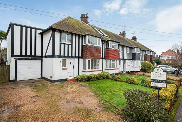 4 Bedroom House For Sale In Barn Crescent, Margate, CT9