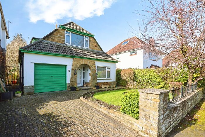 3 Bedroom Detached House For Sale In Cheriton Avenue, Bournemouth, BH7