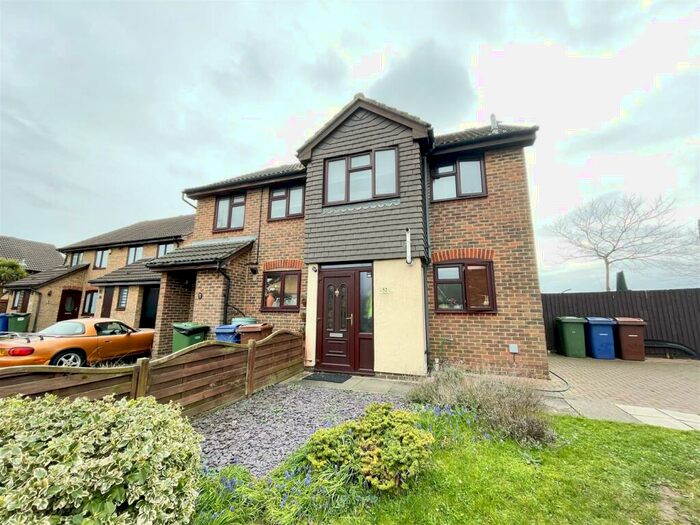 2 Bedroom House To Rent In Ark Avenue, Grays, RM16