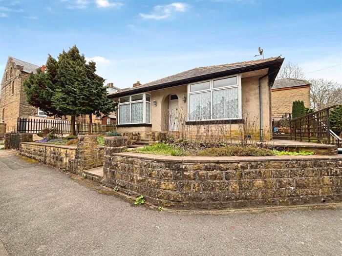 3 Bedroom Detached Bungalow For Sale In Bartle Place, Bradford, BD7