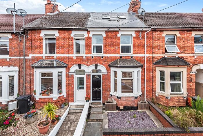 3 Bedroom Terraced House To Rent In Dixon Street, SN1