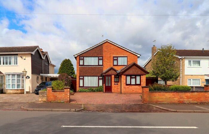 3 Bedroom Property To Rent In Old Bath Road, Leckhampton, Cheltenham, GL53