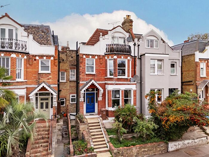 1 Bedroom Flat For Sale In Woodside, London, SW19