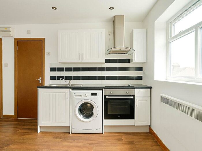 1 Bedroom Apartment To Rent In King Edward Road, Waltham Cross, EN8